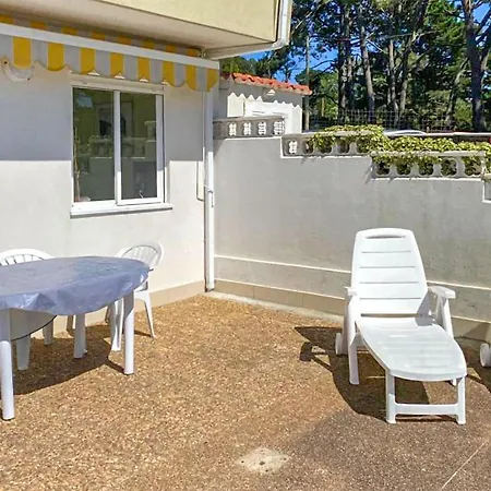 Apartment 1 Bedroom Awesome In